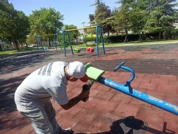 Şehzadeler Belediyesinden &rsquo;G&uuml;venli Parklar&rsquo; mesaisi
