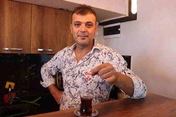 Şeker aldı, sakız &ccedil;ıktı
