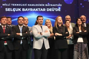 Sel&ccedil;uk Bayraktar TEKNOFEST &ouml;ncesi DE&Uuml; &ouml;ğrencileriyle buluştu
