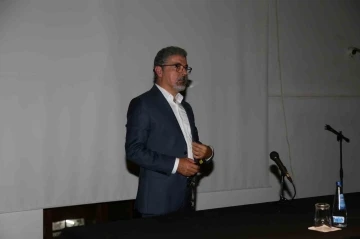 Sel&ccedil;uk Kent Belleği&rsquo;nin g&uuml;ndeminde deprem s&ouml;yleşisi
