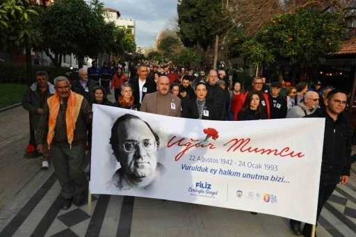 Sel&ccedil;uk&rsquo;ta  Araştırmacı Gazeteci Yazar Uğur Mumcu anıldı
