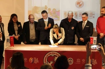 Sel&ccedil;uk&rsquo;ta &ccedil;ocuklar i&ccedil;in gıda dayanışması yola &ccedil;ıktı