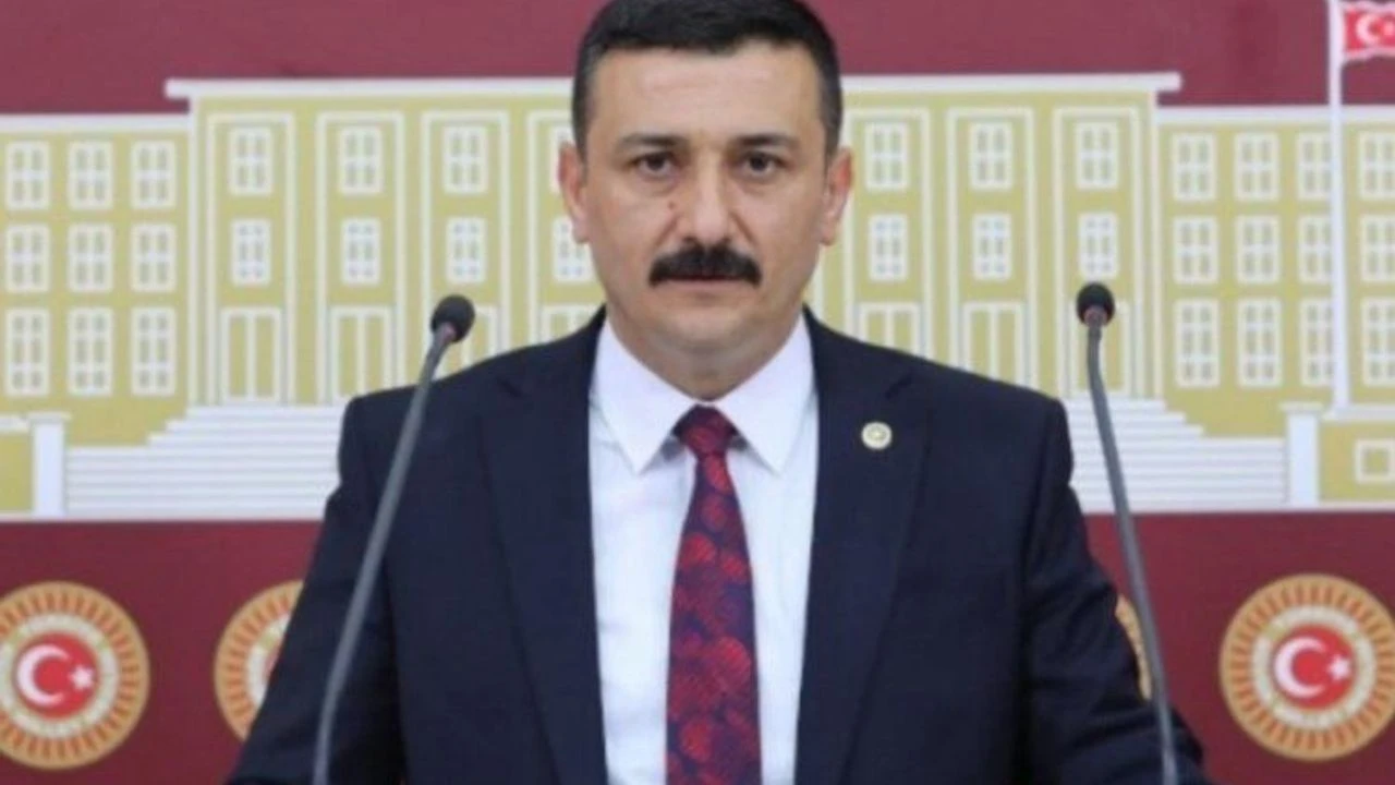 Sel&ccedil;uk T&uuml;rkoğlu 60 maddelik Mobbing Yasası hazırladı