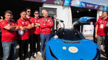 Sel&ccedil;uk &Uuml;niversitesi&rsquo;nin TEKNOFEST standına yoğun ilgi
