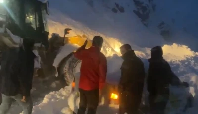 Şemdinli&rsquo;de &ccedil;ığ altında can pazarı