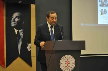 Serdar Denktaş&rsquo;tan T&uuml;rk birliği kurulması &ccedil;ağrısı
