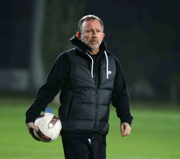 Sergen Yal&ccedil;ın, Antalyaspor&rsquo;la ilk antrenmanına &ccedil;ıktı
