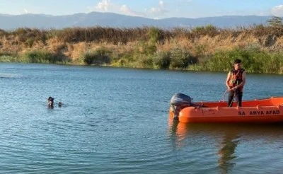 Serinlemek i&ccedil;in girdiği g&ouml;letten cansız bedeni &ccedil;ıktı