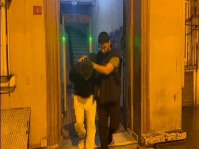 Sevgilisi İstanbul'daki l&uuml;ks rezidansta &ouml;ld&uuml; erkek arkadaşı Bursa'da yakalandı