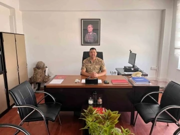 Sevilen komutan Van&rsquo;a veda etti
