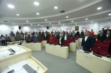 Seyhan Meclisi depremzedeler i&ccedil;in tek y&uuml;rek oldu