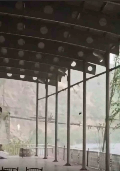 Şiddetli fırtına hayatı fel&ccedil; etti
