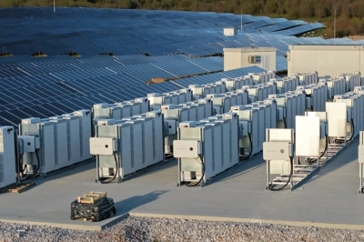 Sigenergy'den 20 MWh'lik Mod&uuml;ler &Ccedil;&ouml;z&uuml;m, Sanayi ve Ticareti D&ouml;n&uuml;şt&uuml;r&uuml;yor!