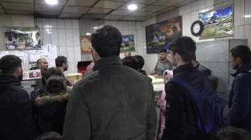Siirt&rsquo;te fırınlarda Ramazan pidesi mesaisi
