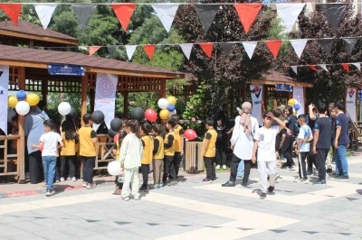 Siirt&rsquo;te geleceğin yıldızları bilim şenliğinde buluştu
