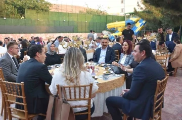 Siirt&rsquo;te tayini &ccedil;ıkan hakim ve savcılar i&ccedil;in veda yemeği d&uuml;zenlendi
