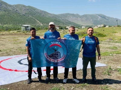 Siirtli yama&ccedil; paraş&uuml;t&uuml; sporcusu şampiyon oldu
