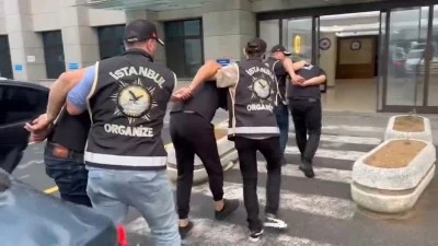 Silah sevkiyatına operasyon: 120 tabanca ele ge&ccedil;irildi