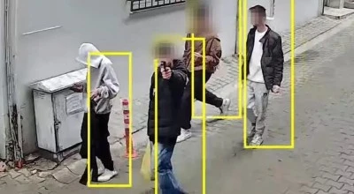 Silahlı &ccedil;ocuklar kentte panik yarattı