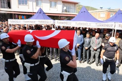 Silahlı kavgada vurularak hayatını kaybeden polis memuru son yolculuğuna uğurlandı