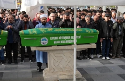 Silahlı saldırıda ağır yaralanan Emirhan, hayatını kaybetti