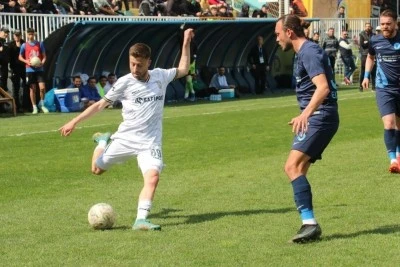 Silahlı saldırıya uğrayan futbolcu 3 g&uuml;nl&uuml;k yaşam m&uuml;cadelesini kaybetti