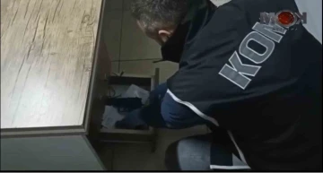 Silahlı su&ccedil; &ouml;rg&uuml;t&uuml;ne y&ouml;nelik yapılan operasyonda 5 kişi tutuklandı
