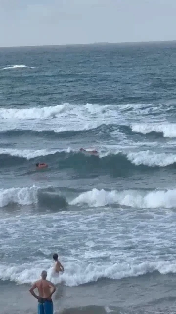 Şile&rsquo;de boğulmak &uuml;zere olan kadını vatandaşlar kurtardı
