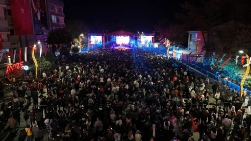 Silivri&rsquo;de 29 Ekim Cumhuriyet Bayramı coşkuyla kutlandı
