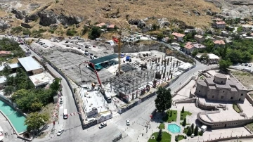 Sille&rsquo;deKapalı Otopark, Karma Yapılar ve Meydan D&uuml;zenlemesi projesinin temeli atıldı
