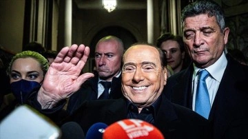 Silvio Berlusconi'nin l&ouml;semi olduğu ve kemoterapiye başladığı iddia edildi