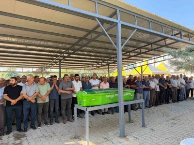 Sınava giderken kazada &ouml;len gen&ccedil; toprağa verildi