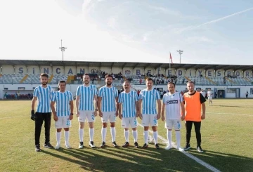 Sincan&rsquo;da milletvekilleri yeşil sahaya indi
