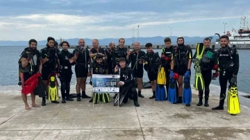 Sinop&rsquo;ta denizin altından &ccedil;ıkan &ccedil;&ouml;pler şaşırttı
