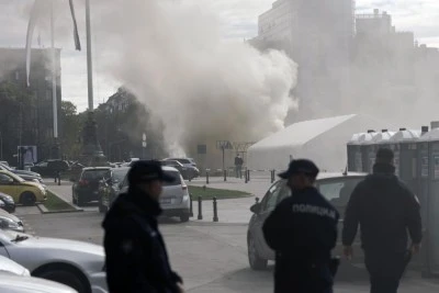 Sırbistan parlamentosuna silahlı saldırı