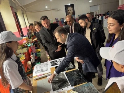 Şırnak&rsquo;ın gen&ccedil; bilim insanları, projelerini sergiledi
