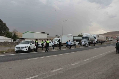 Şırnak&rsquo;ta 6 aracın karıştığı maddi hasarlı zincirleme kaza
