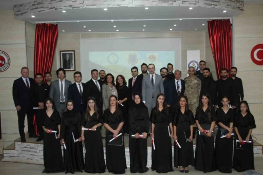 Şırnak&rsquo;ta h&uuml;k&uuml;ml&uuml; ve tutuklara moral konseri
