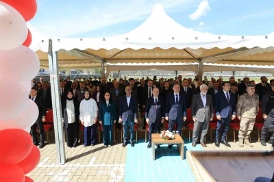 Şırnak&rsquo;tan Bing&ouml;l&rsquo;e kitap kardeşliği
