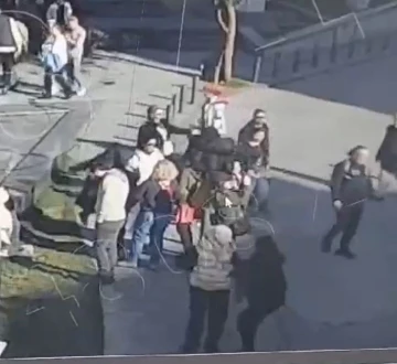 Şişhane&rsquo;de yankesiciye film gibi su&ccedil;&uuml;st&uuml; kamerada
