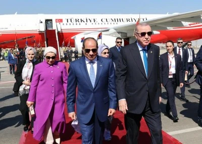 Sisi, Cumhurbaşkanı Erdoğan'ı resmi t&ouml;renle karşıladı