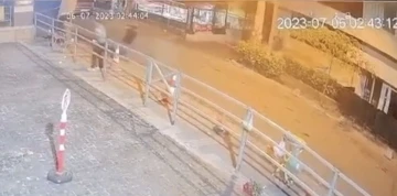 Şişli&rsquo;de gece kul&uuml;b&uuml; &ouml;n&uuml;nde &ccedil;ifte saldırı: 4 yaralı
