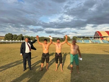 Sivas&rsquo;ta 24. Akıncılar K&uuml;lt&uuml;r Sanat ve Kavun Festivali coşkuyla kutlandı
