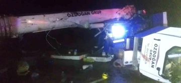 Sivas&rsquo;ta rampada freni patlayan vin&ccedil; devrildi: 1 &ouml;l&uuml;, 1 yaralı
