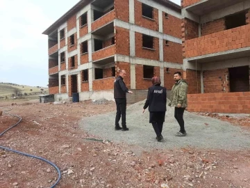 Sivas&rsquo;ta yapımı s&uuml;ren afet evleri bir bir y&uuml;kseliyor
