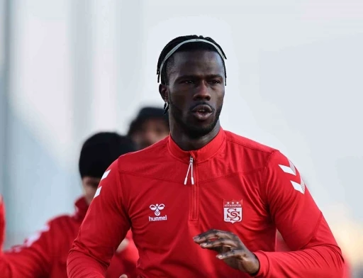 Sivasspor, adı Wanda Nara ile anılan Keita Balde&rsquo;yle yollarını ayırdı
