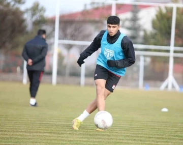 Sivasspor&rsquo;un gen&ccedil; yıldızı Brentford&rsquo;a gidiyor
