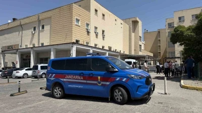 Siverek&rsquo;te bı&ccedil;aklı taşlı kavga: 8 yaralı