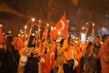 Siverek&rsquo;te fener alayı y&uuml;r&uuml;y&uuml;ş&uuml; d&uuml;zenlendi
