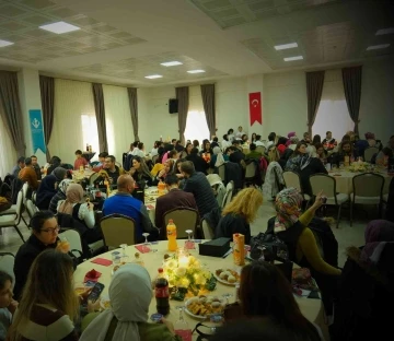 Sivrihisar&rsquo;da &ouml;ğretmenlere &ouml;zel kutlama
